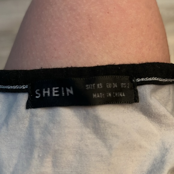 Cropped black and white tank top - Picture 2 of 2